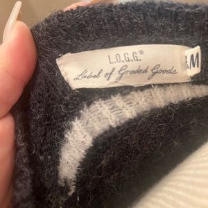 WOMEN’S extra large let it snow H&M sweater